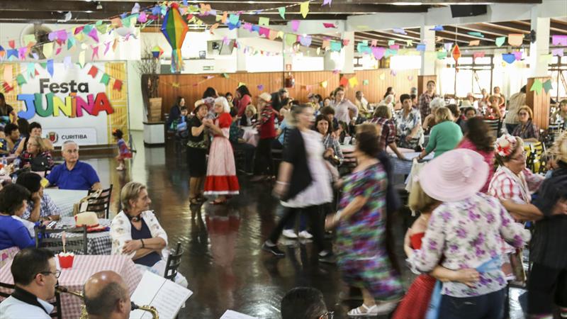  Curitiba tem festas juninas comunitárias e pedalada temática hoje