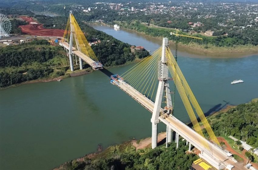  86% da ponte entre Brasil e o Paraguai está concluída