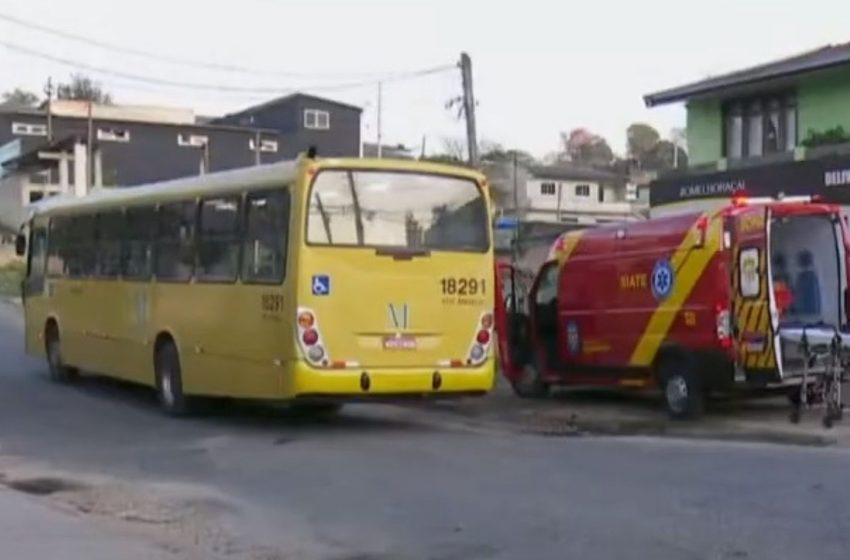  Oito pessoas ficam feridas em acidente entre dois ônibus