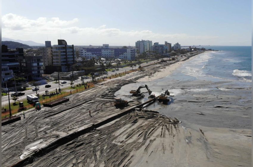  Caiobá: engorda da areia termina em julho