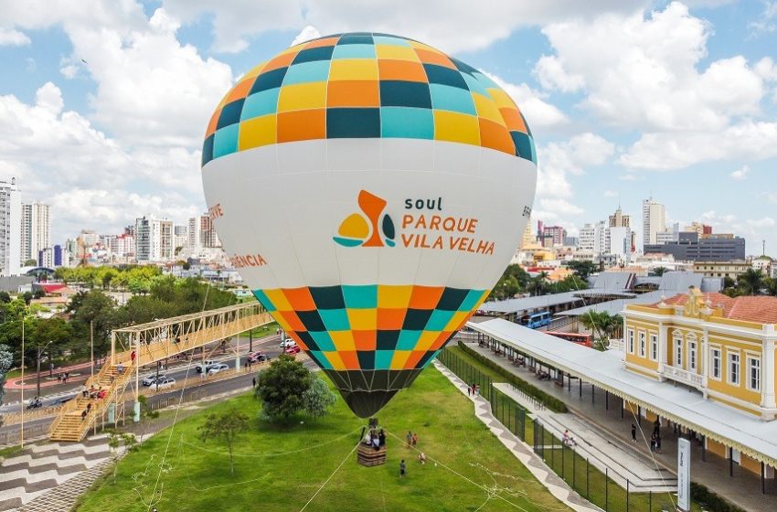  Parque Vila Velha promove voo de balão em Curitiba