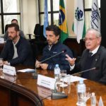 Ministro do Meio Ambiente visita empresas automobilísticas em Curitiba
