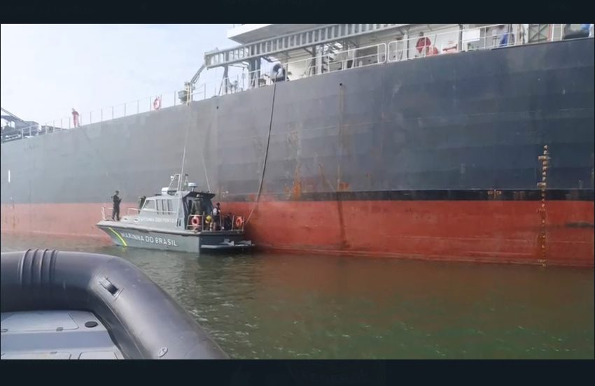  Nova carga de cocaína é interceptada em casco de navio