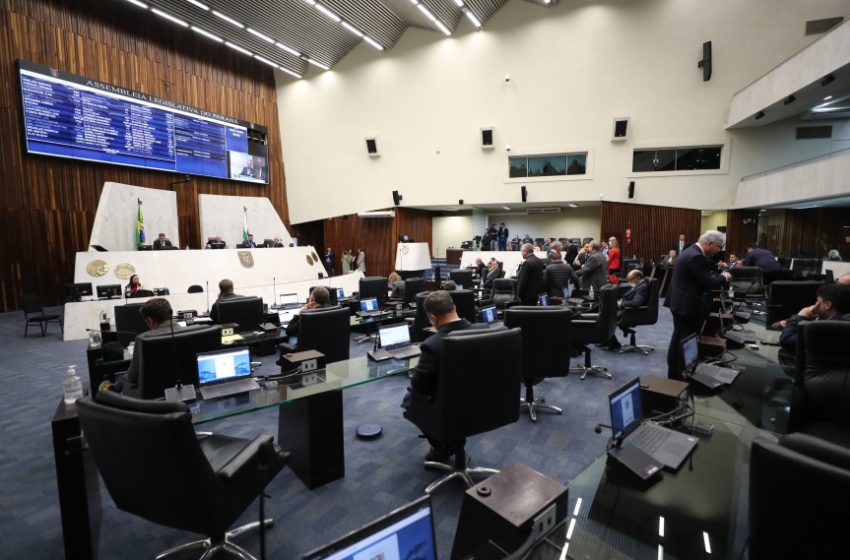  Bancada Feminina na Assembleia é aprovada em redação final