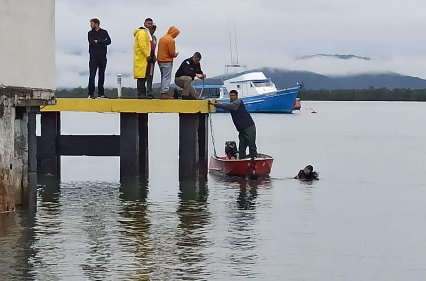 Motorista morre ao afundar carro na baía de Guaratuba