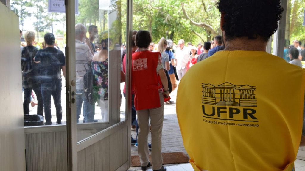 Número de inscritos no vestibular da UFPR aumenta 6,2%