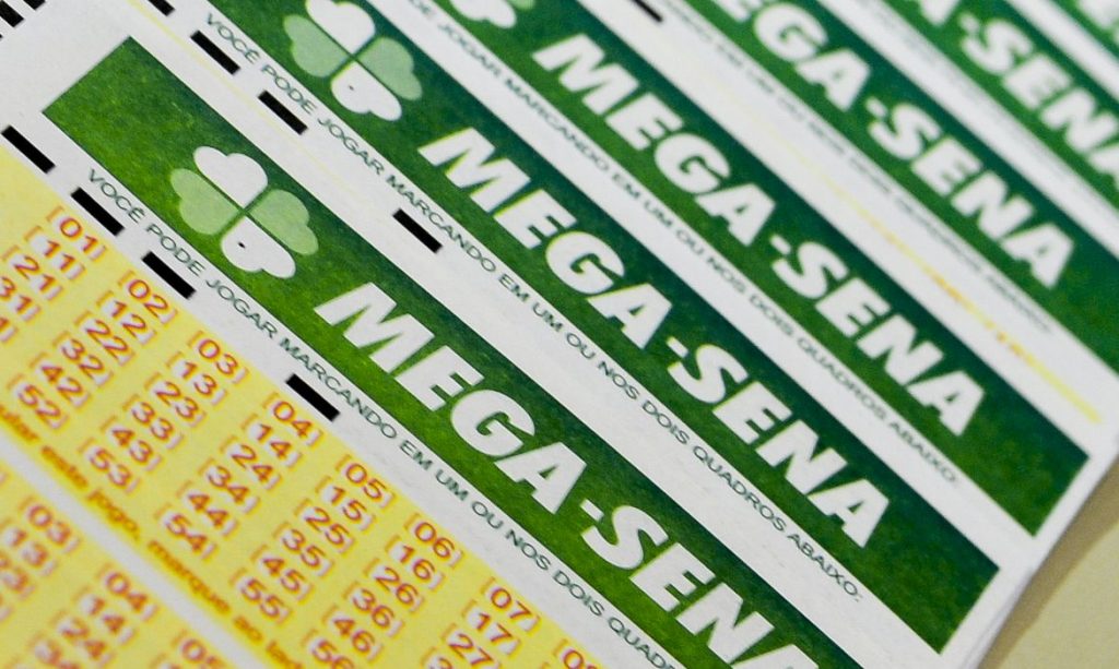 Mega-Sena acumula e pode pagar R$ 38 milhões no sábado