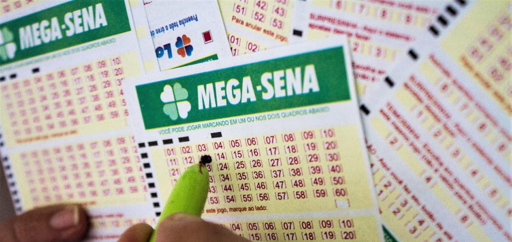 Mega-Sena acumula e pode pagar R$ 85 milhões na quinta