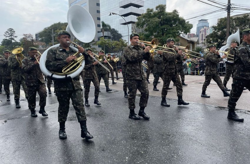  Quatro mil pessoas participam do desfile da Independência