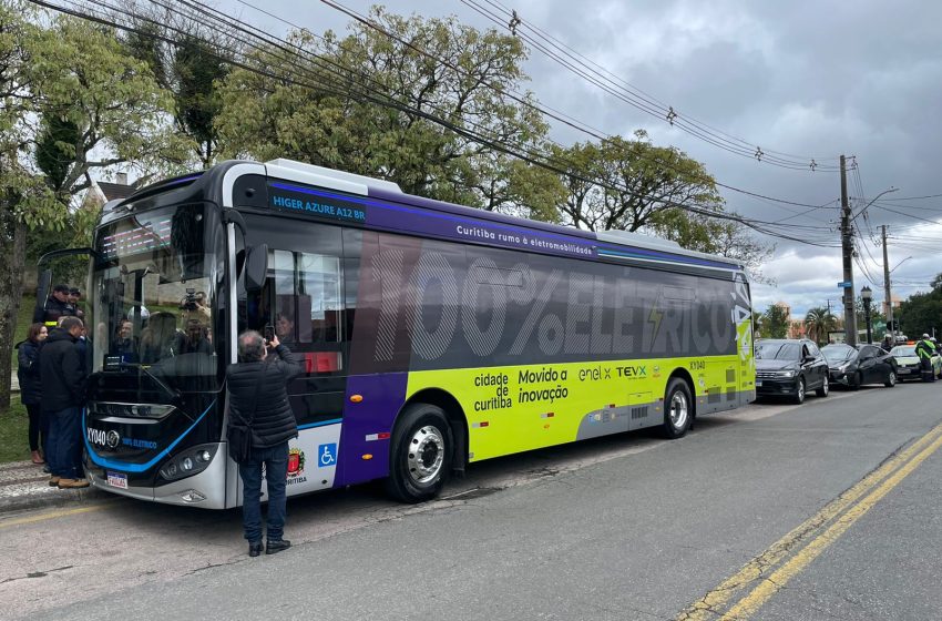 Primeiro ônibus 100% elétrico começa a ser testado em Curitiba