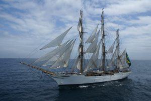 Paranaguá oferece visita gratuita em navio-veleiro Cisne Branco