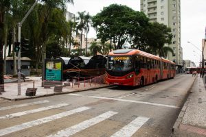 Reforma de estações-tubo e Terminal Cabral vai custar R$6,5 milhões
