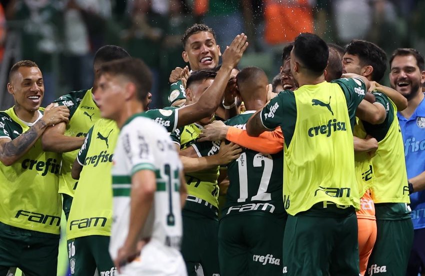  Na estreia de Endrick, Palmeiras goleia o Coritiba