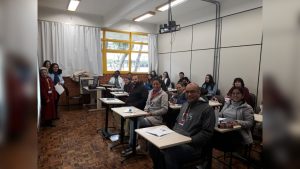 Universidade oferta aulas de Português para refugiados