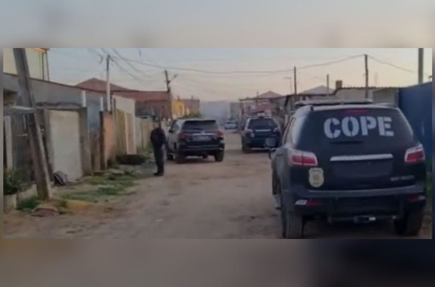  Polícia faz operação em ‘cemitério clandestino’ no bairro Caximba