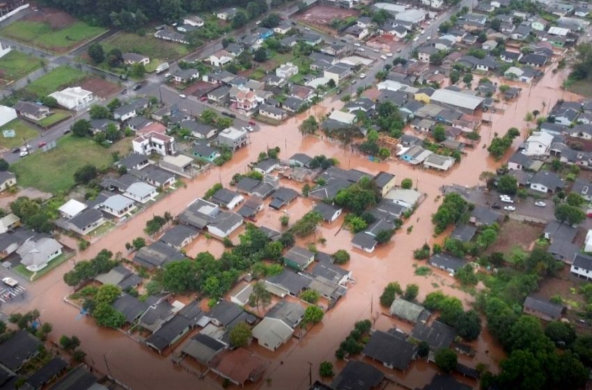  Pelo menos 2,9 mil domicílios seguem sem luz no PR