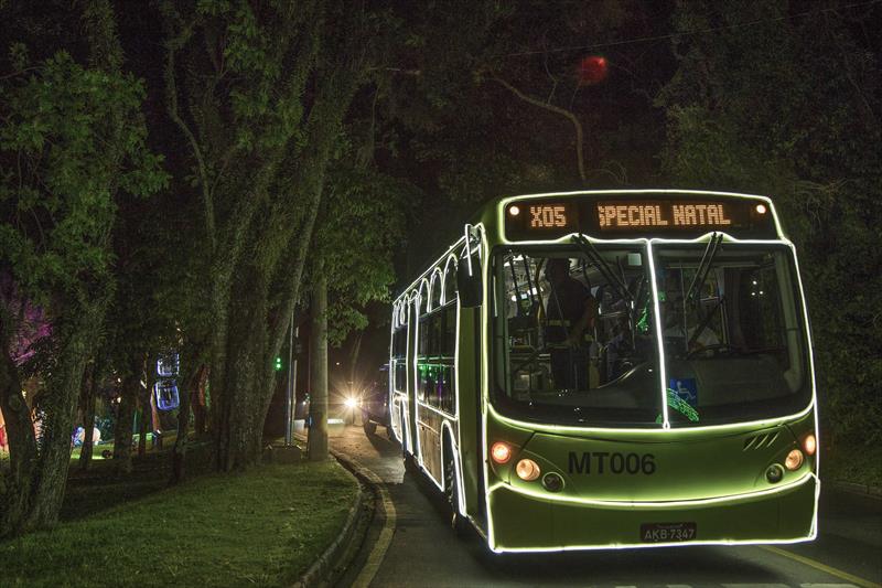 Curitiba terá ônibus especiais para a programação de natal