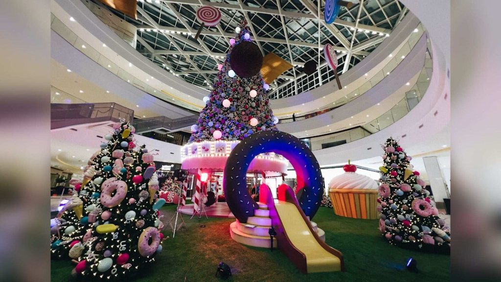 Shoppings de Curitiba dão início à decoração de Natal
