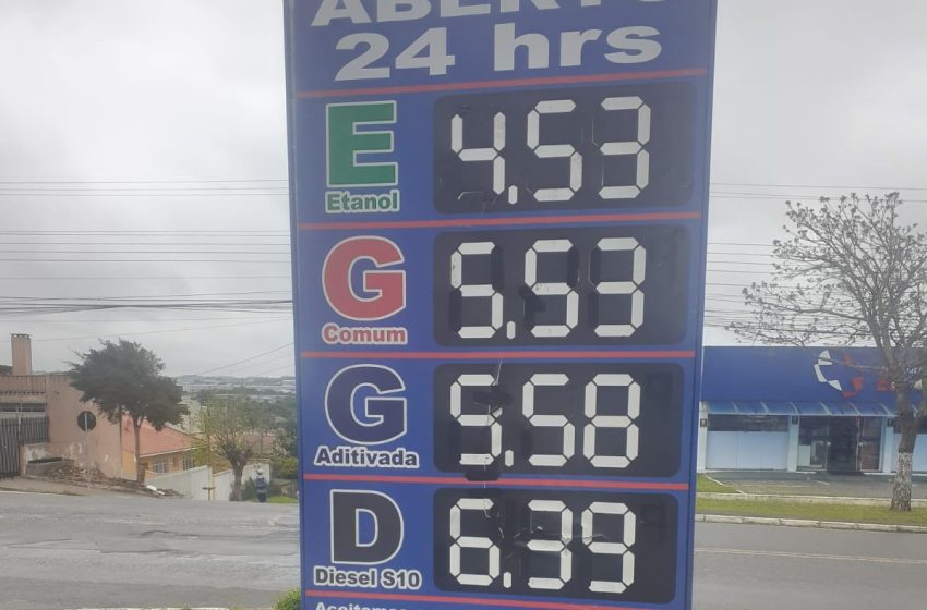  Litro da gasolina sobe 0,60 centavos em alguns postos
