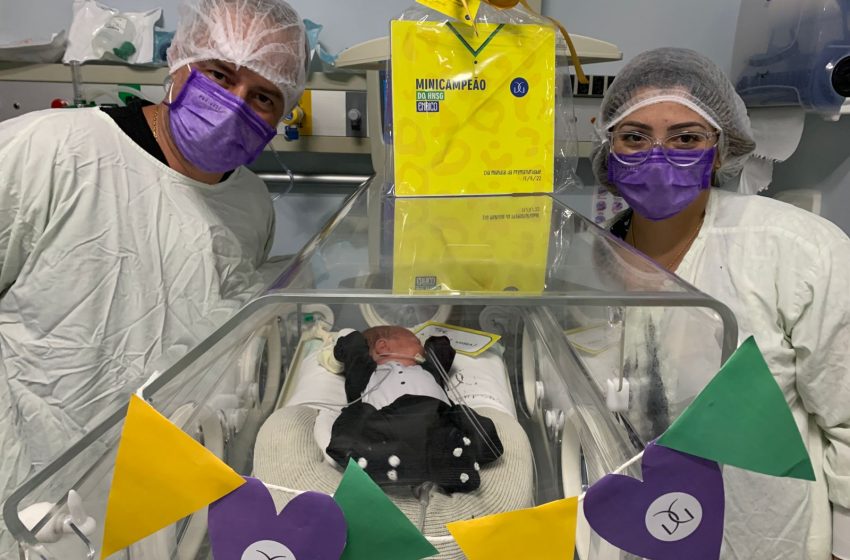  Em clima de Copa, bebês prematuros incentivam a seleção brasileira