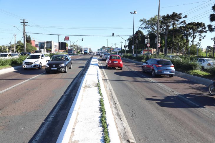  Obras de drenagem alteram trânsito em São José dos Pinhais