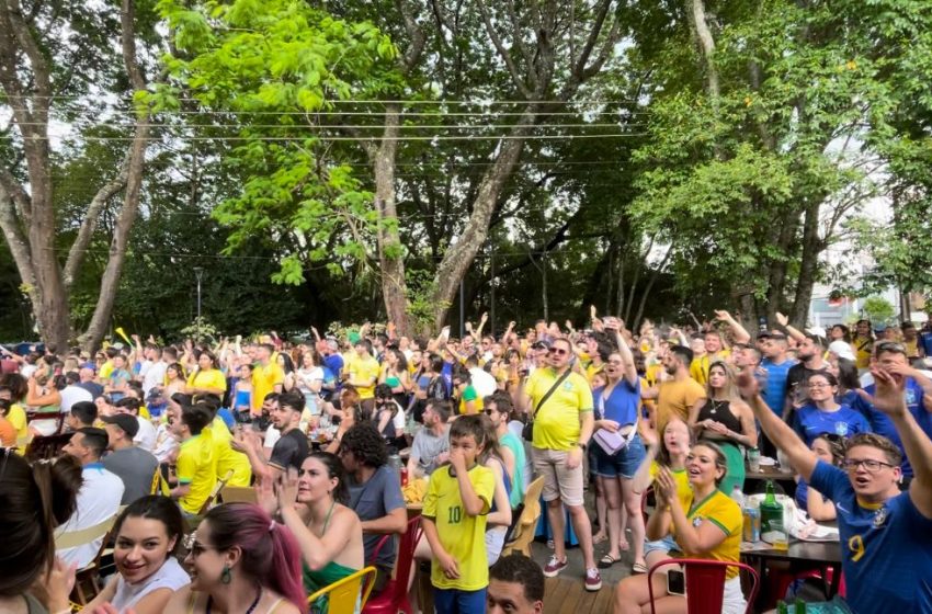  Derrota brasileira na Copa decepciona torcedores em Curitiba