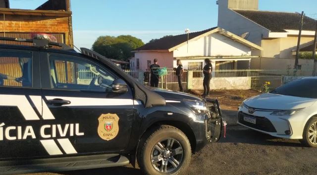  Polícia prende suspeitos de praticar roubos a caminhões no Paraná