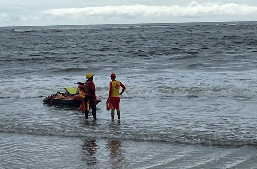  Corpo de homem é encontrado no mar em Caiobá