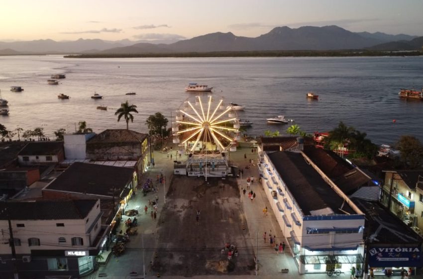  Guaratuba inaugura roda-gigante de 22 metros de altura