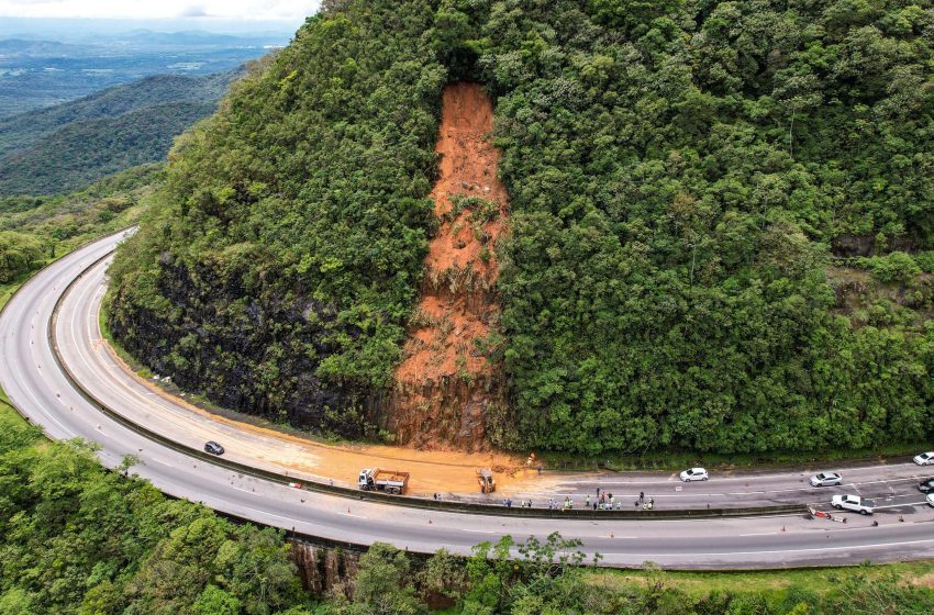  Sábado começa com 16 quilômetros de fila na BR 277