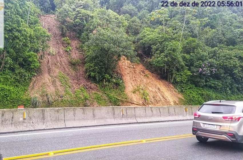  BR-277 volta a ter pista simples em Morretes