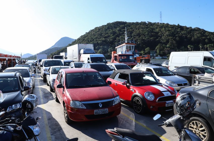  Ferry-boat de Guaratuba registra fila superior a 2h