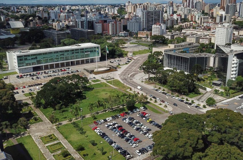  Paraná formaliza acordo para quitar dívida com o Banestado