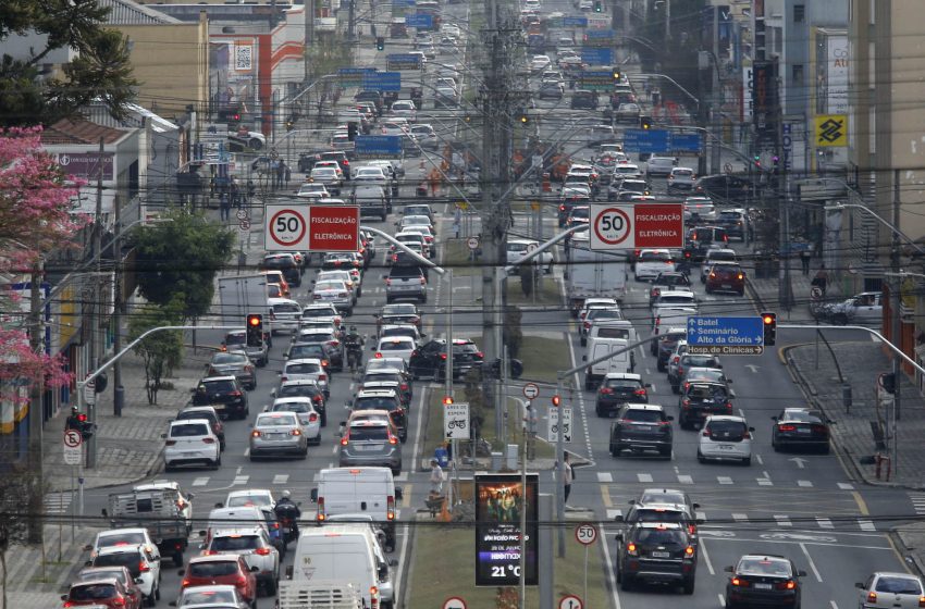  No Paraná 40% dos veículos estão com o licenciamento irregular