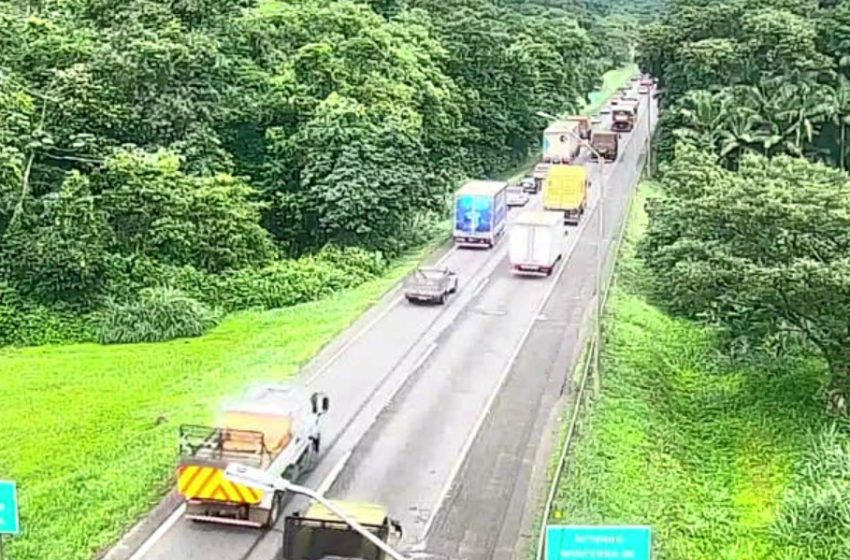  BR-376: 10 quilômetros de fila em Guaratuba, no sentido Curitiba