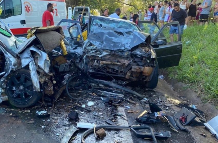  Três pessoas morrem em acidente no interior do Paraná
