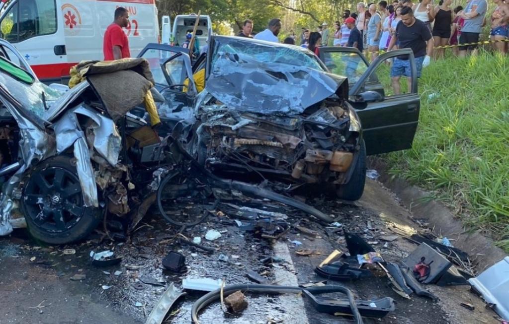 Três pessoas morrem em acidente no interior do Paraná