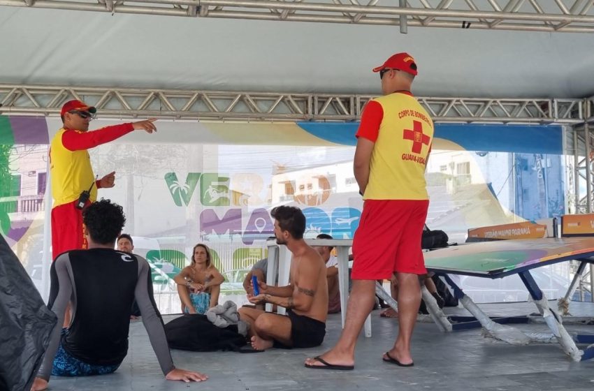  Surfistas recebem curso de salvamentos no Litoral