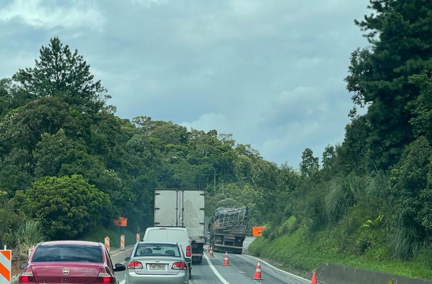  BR-376 registra fila de 16km no sentido Curitiba