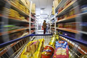 Curitiba ganha três supermercados em uma semana