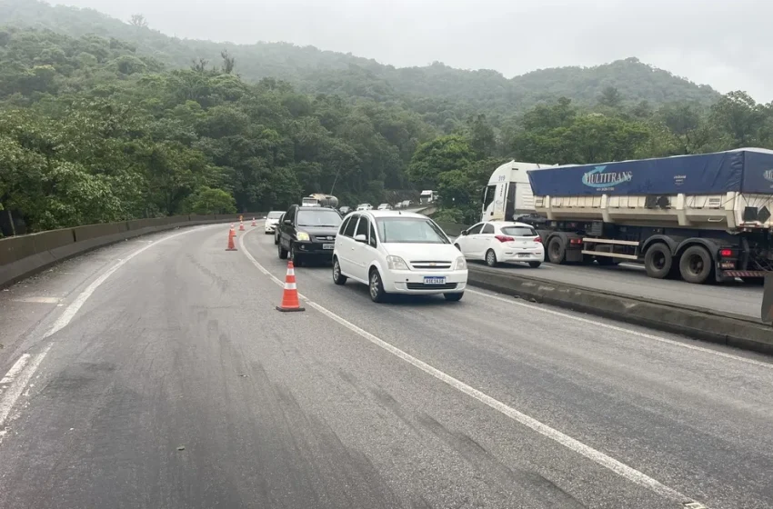  BR-277: motoristas enfrentam filas em direção a Curitiba