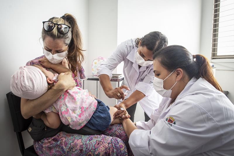  Curitiba inicia vacinação para crianças de até 3 anos incompletos