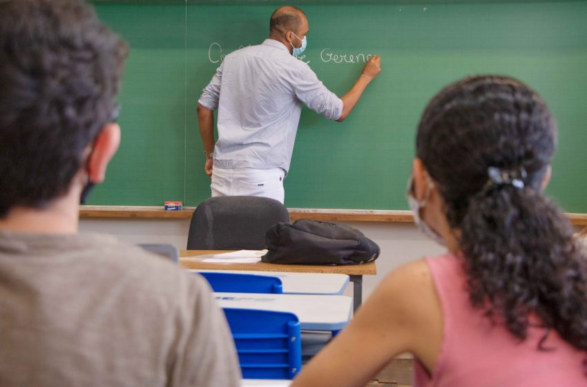  Universidades estaduais ofertam 690 vagas para professores