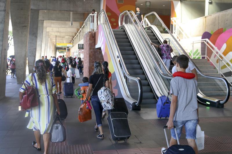  Rodoviária de Curitiba registra maior número de passageiros pós-pandemia