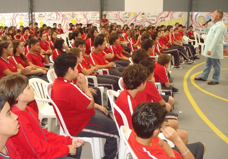  Planeta Amigo: Campanha incentiva alunos a reciclarem isopor