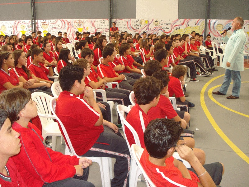 Planeta Amigo: Campanha incentiva alunos a reciclarem isopor