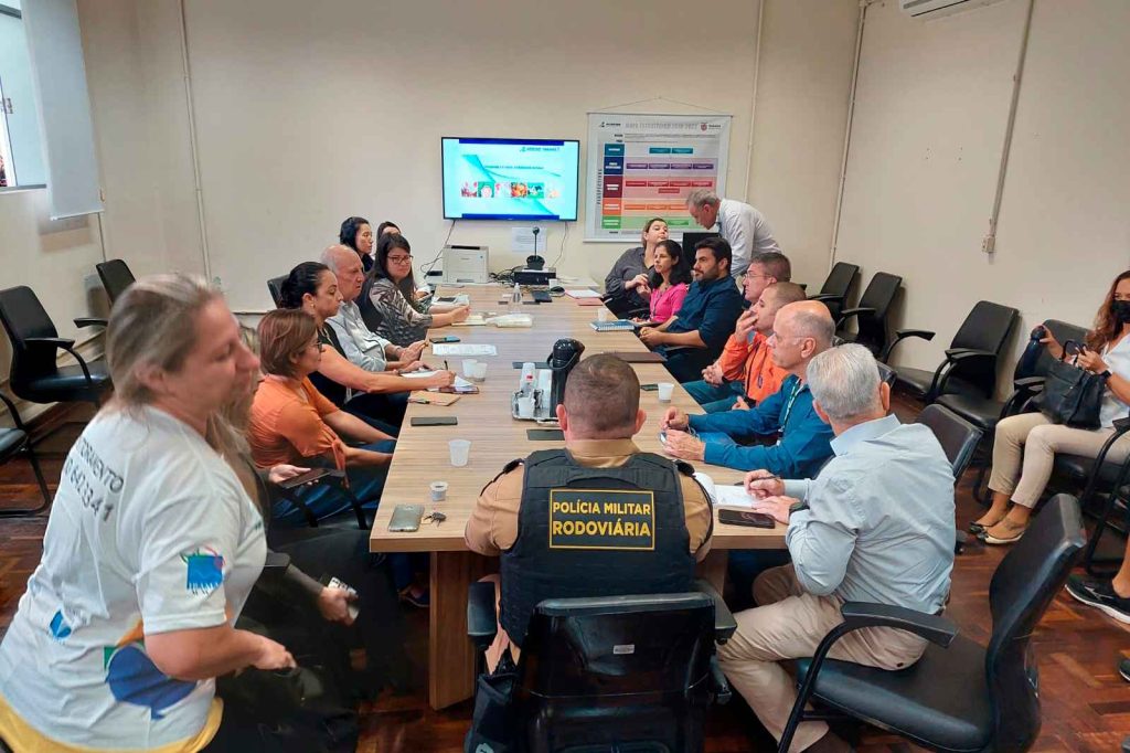 Paraná anuncia reforços para evitar a circulação da gripe aviária