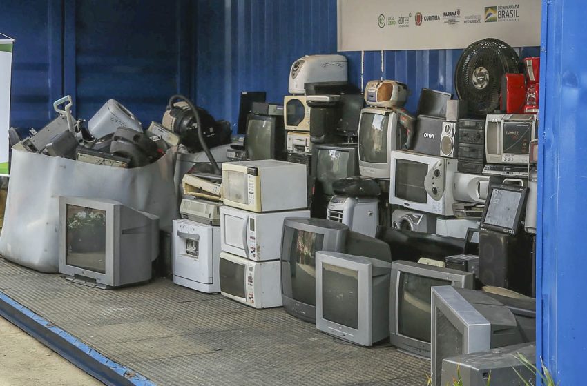  Mutirão de coleta de lixo eletrônico é promovido em Curitiba