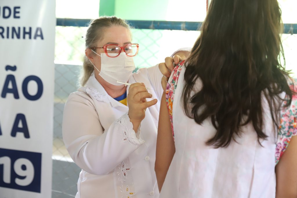 Paraná aplica 309 mil doses no Dia D de vacinação