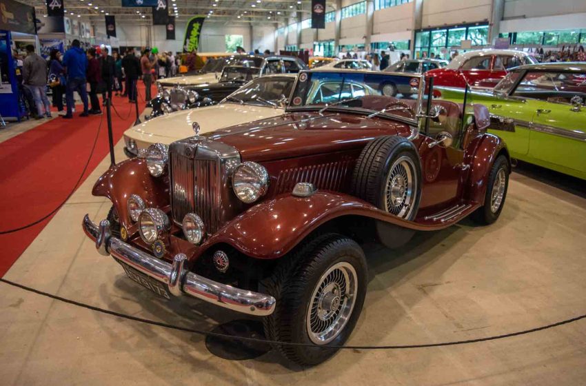  Curitiba recebe a 4ª edição da Old & Low Car